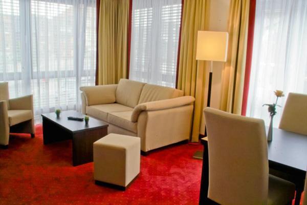 Hib Hotel In Baesweiler エクステリア 写真